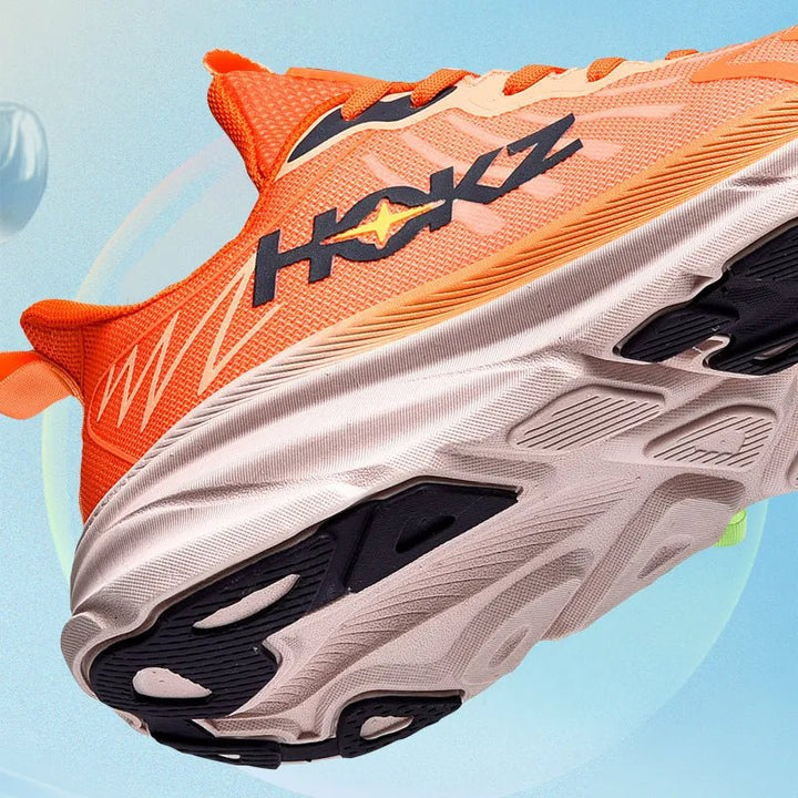 "Chaussure de sport ultra-légère blanche unisexe, semelle rembourrée, idéale pour course et fitness, design moderne."