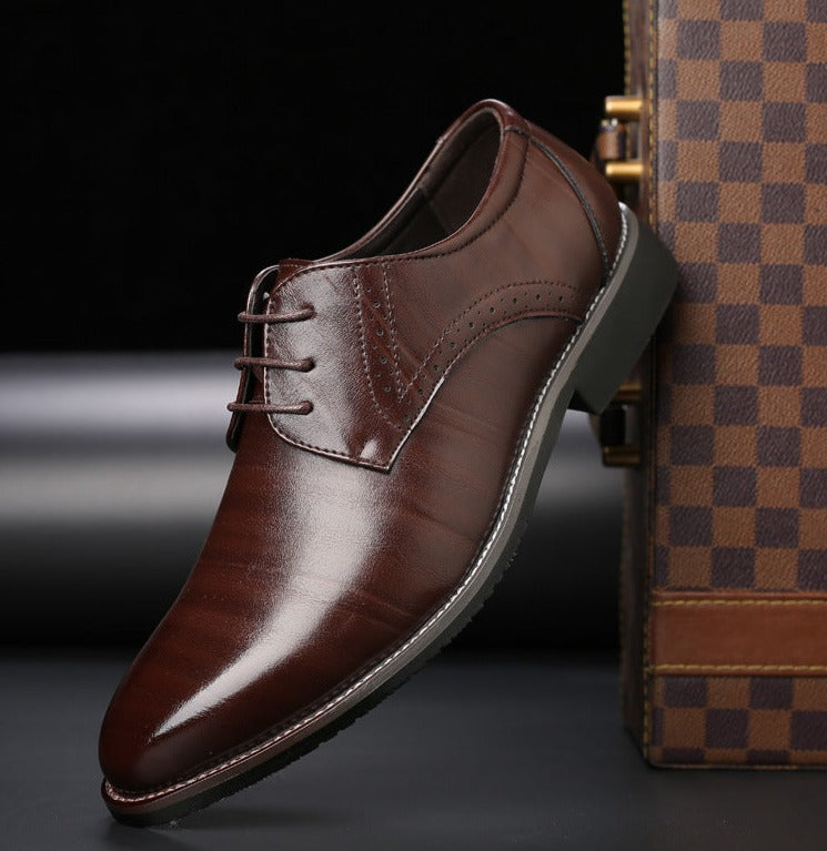 Chaussures à lacets élégantes pour homme en cuir noir, marron, bleu et brun clair avec semelle confort, style raffiné.