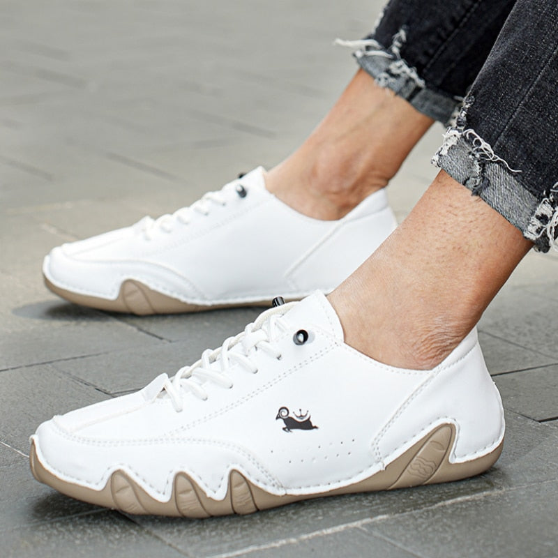 "Chaussures barefoot en cuir unisexe, marron, avec semelle flexible et antidérapante pour confort et mouvement naturel"