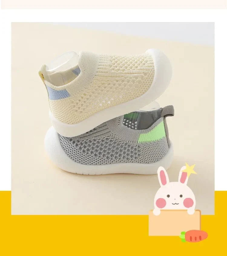 "Chaussures bébé maille flexibles, confortables, semelle souple, idéal premiers pas, plusieurs couleurs disponibles"