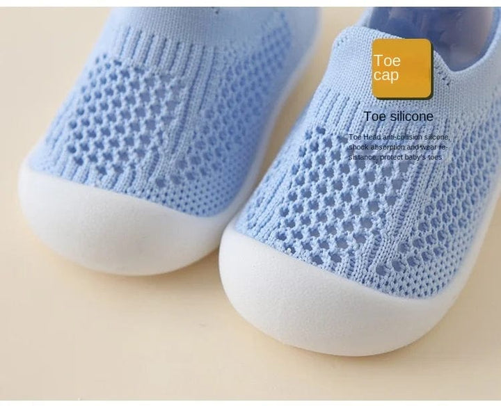 "Chaussures bébé maille flexibles, confortables, semelle souple, idéal premiers pas, plusieurs couleurs disponibles"