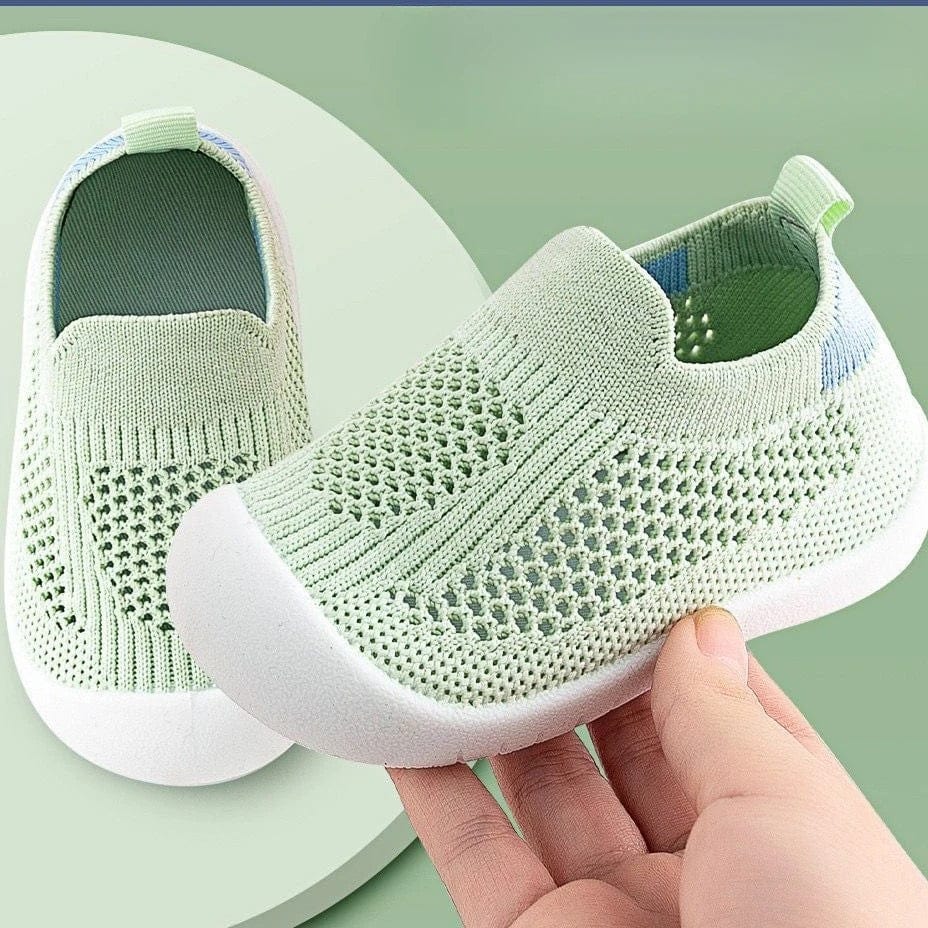 "Chaussures bébé maille flexibles, confortables, semelle souple, idéal premiers pas, plusieurs couleurs disponibles"