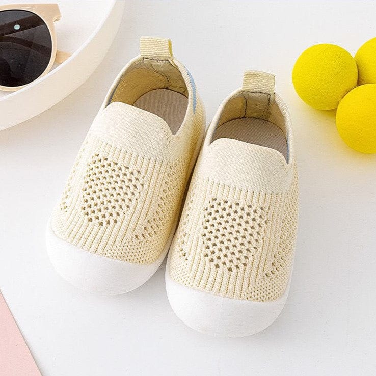 "Chaussures bébé maille flexibles, confortables, semelle souple, idéal premiers pas, plusieurs couleurs disponibles"