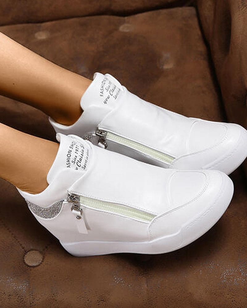 "Chaussures compensées pour femmes, baskets bottines Elina modernes avec semelle moelleuse, style urbain élégant."