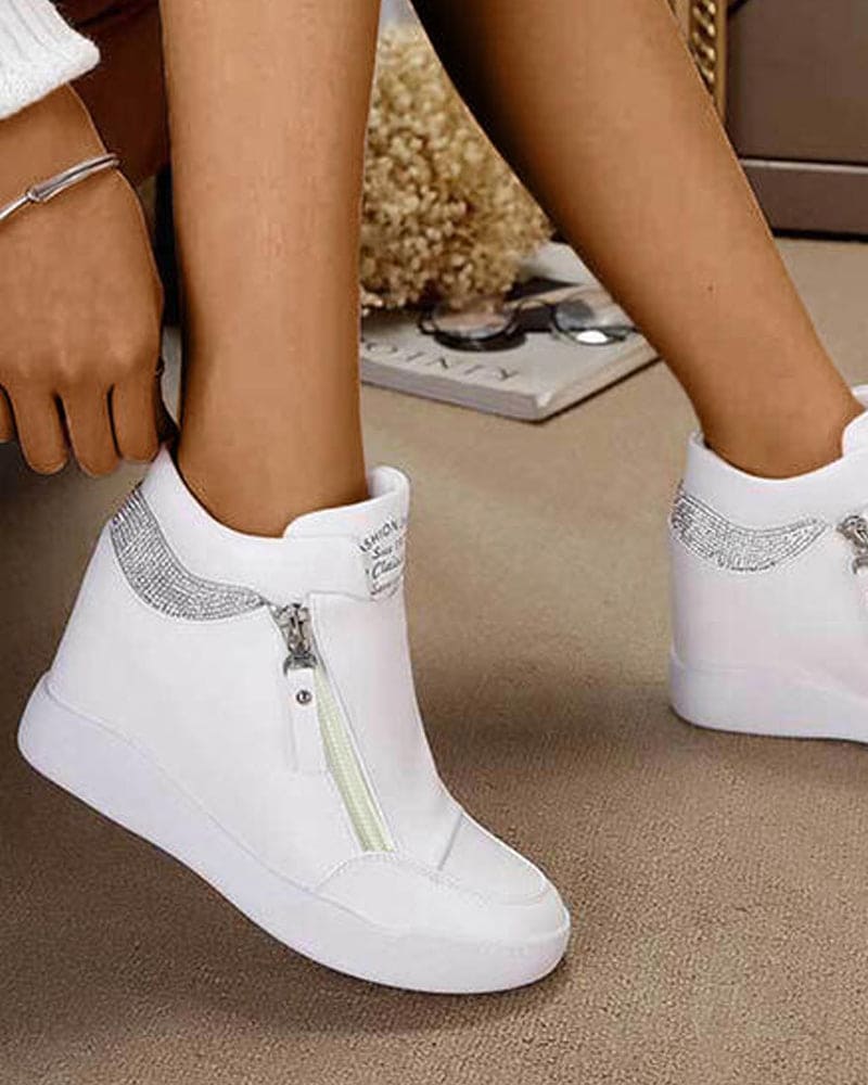 "Chaussures compensées pour femmes, baskets bottines Elina modernes avec semelle moelleuse, style urbain élégant."