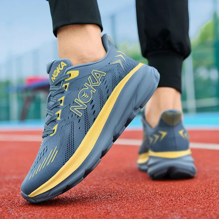"Chaussures de course légères homme Flyknit, amorties, design respirant, couleur grise, semelle anti-choc."