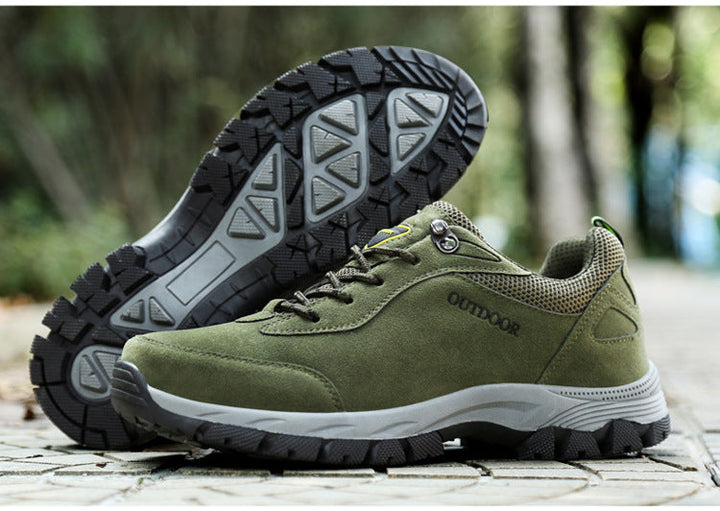 "Chaussures de marche orthopédiques homme, design ergonomique, brun, semelle antidérapante, confort et soutien quotidiens."