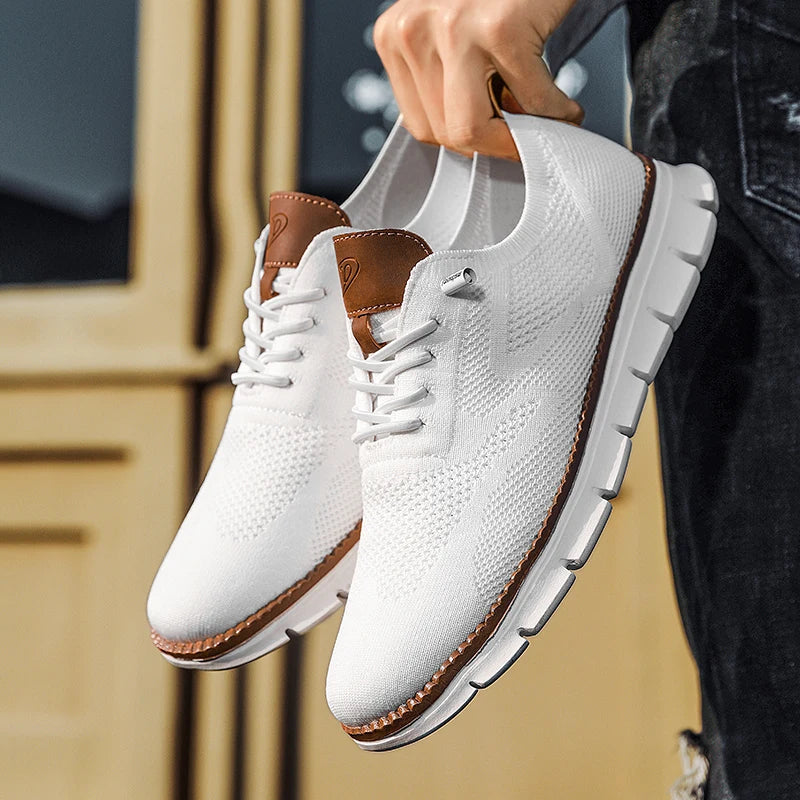 Chaussures décontractées homme élégantes, cuir noir et beige, idéales pour l'été, confortables, style moderne.