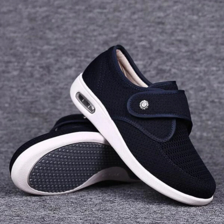 "Chaussures élégantes pour diabétiques, design spacieux et semelle douce, parfaites pour pieds sensibles en noir et marron cl