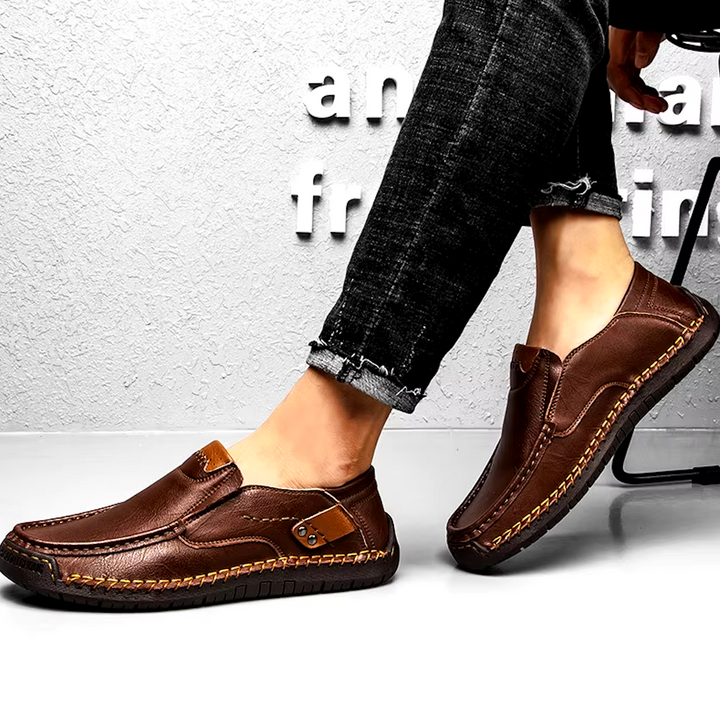 "Chaussures en cuir pour homme, mocassins élégants et confortables, semelle antidérapante, finition artisanale, couleur marro