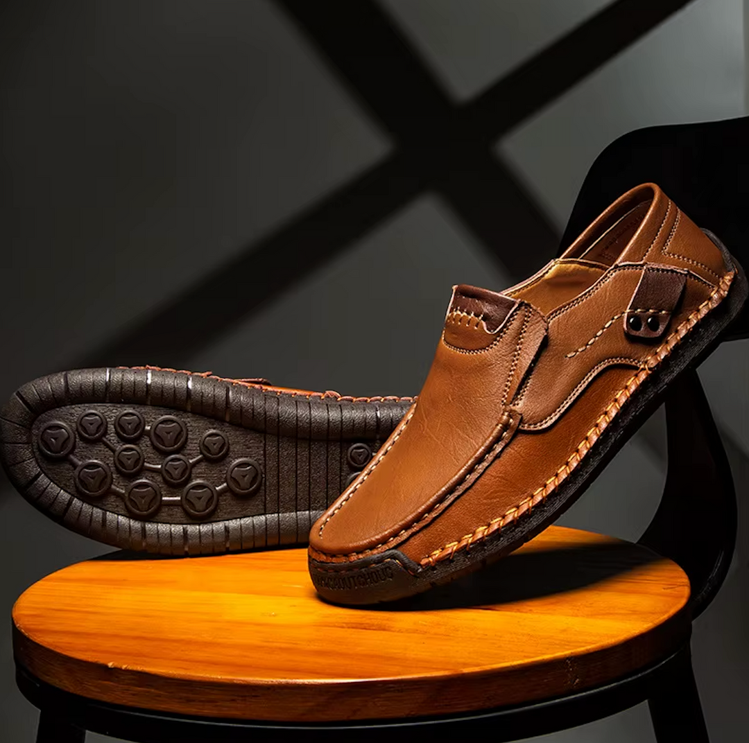"Chaussures en cuir pour homme, mocassins élégants et confortables, semelle antidérapante, finition artisanale, couleur marro