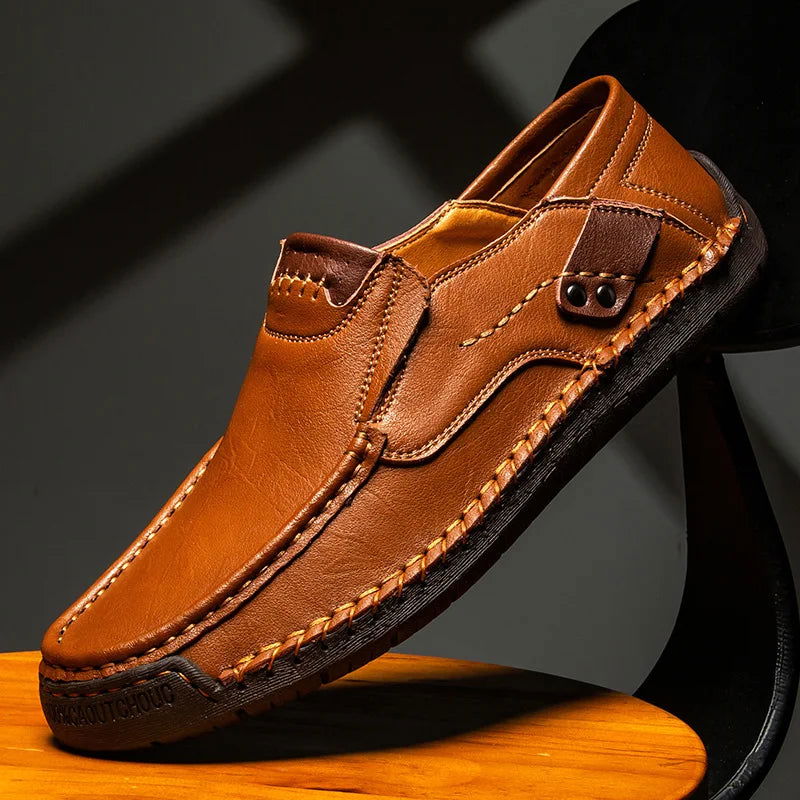 "Chaussures en cuir pour homme, mocassins élégants et confortables, semelle antidérapante, finition artisanale, couleur marro