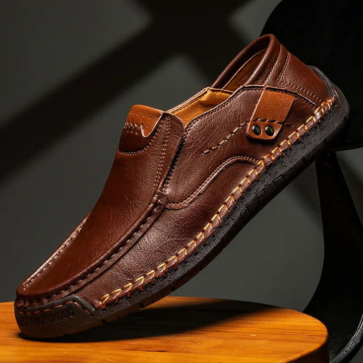 "Chaussures en cuir pour homme, mocassins élégants et confortables, semelle antidérapante, finition artisanale, couleur marro