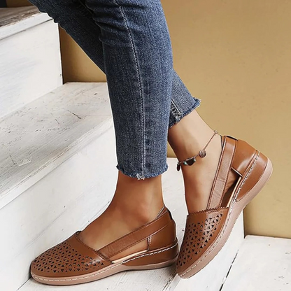 Chaussures orthopédiques confortables pour femmes, design élégant, matériaux respirants, soutien supérieur, couleur neutre.