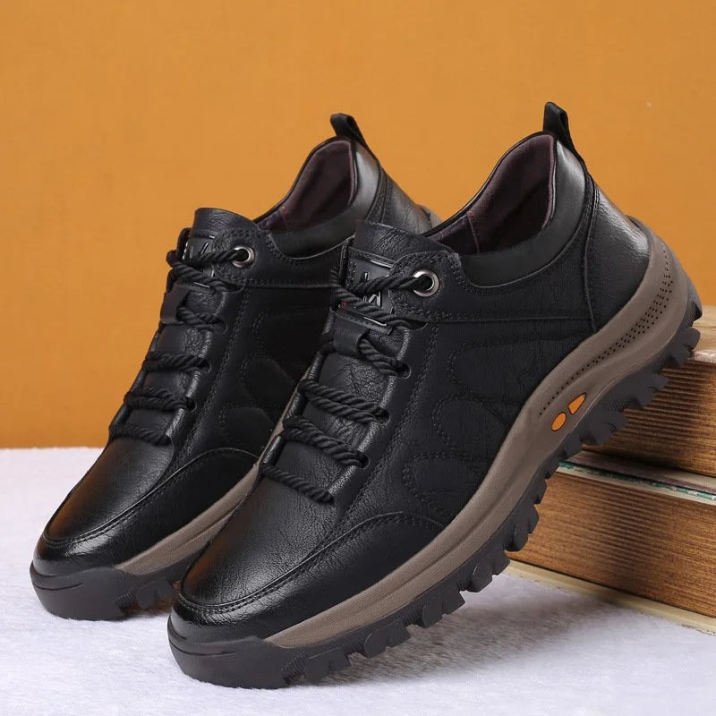 Chaussures orthopédiques en cuir pour hommes, imperméables, élégantes, avec semelle antidérapante et design polyvalent.