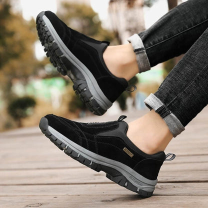"Chaussures orthopédiques en mesh, élégantes et respirantes, assurant confort et support exceptionnel pour hommes."