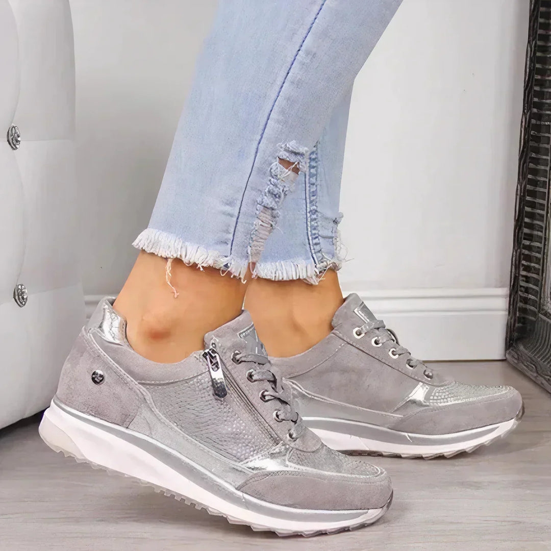 "Chaussures orthopédiques femme élégantes, semelle antidérapante, design chic, confort et soutien pour pieds actifs."