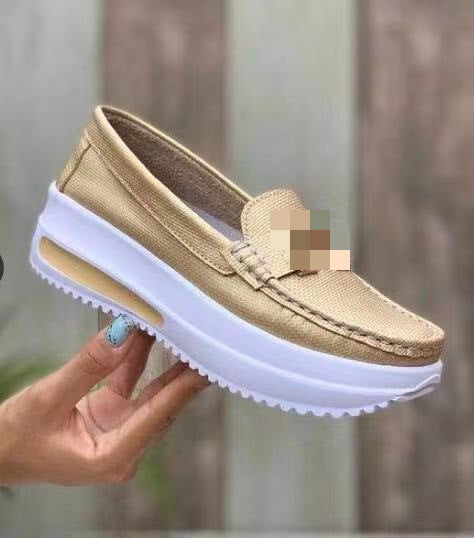 "Chaussures orthopédiques femmes, slip-on élégant, design moderne, confort ergonomique pour usage quotidien."