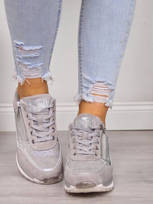 Chaussures orthopédiques femmes, style décontracté chic, confort avancé, couleur neutre, design élégant, pointure variable.