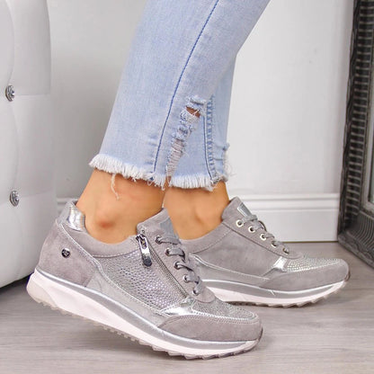 Chaussures orthopédiques femmes, style décontracté chic, confort avancé, couleur neutre, design élégant, pointure variable.