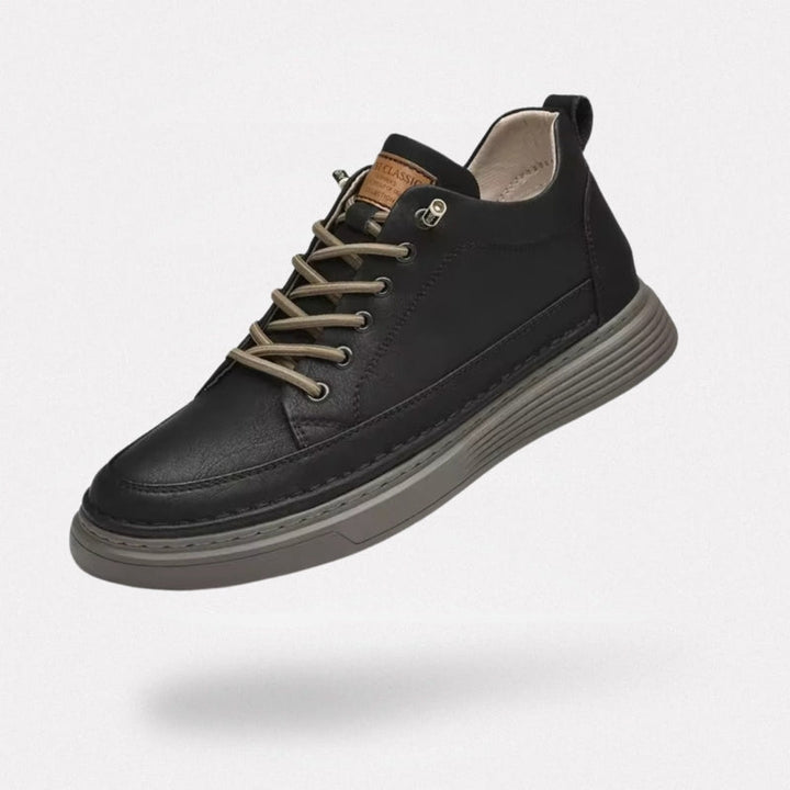 Chaussures orthopédiques homme en cuir véritable, design élégant, semelle ergonomique, confort supérieur, couleur noire.