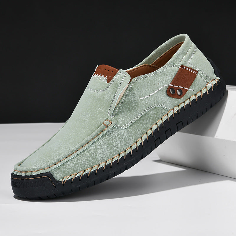 "Chaussures orthopédiques hommes confortables et faciles à enfiler, élégantes et pratiques pour un usage quotidien."