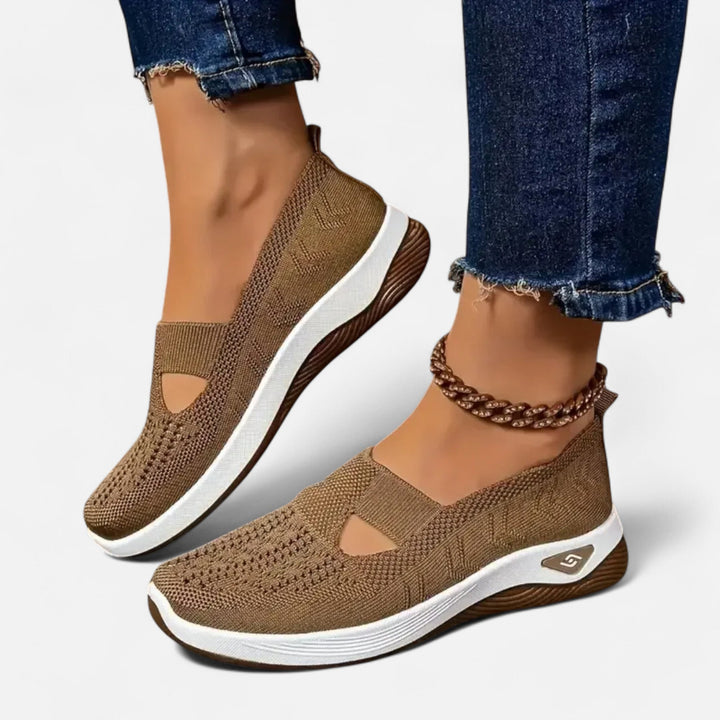 "Chaussures orthopédiques légères femmes, design moderne sans lacets, confort et soutien ergonomique."