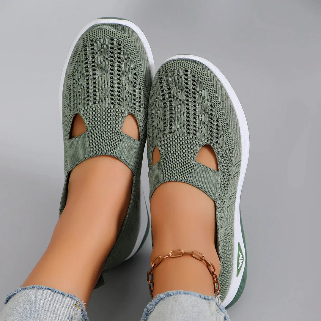 "Chaussures orthopédiques pour femmes, confortables, semelle amortissante, soutien optimal, design moderne multicolore."