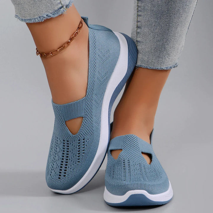 "Chaussures orthopédiques pour femmes, confortables, semelle amortissante, soutien optimal, design moderne multicolore."