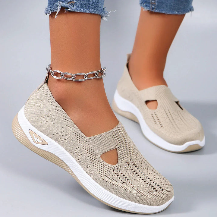 "Chaussures orthopédiques pour femmes, confortables, semelle amortissante, soutien optimal, design moderne multicolore."