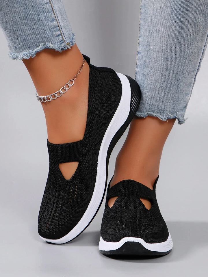 "Chaussures orthopédiques pour femmes, confortables, semelle amortissante, soutien optimal, design moderne multicolore."
