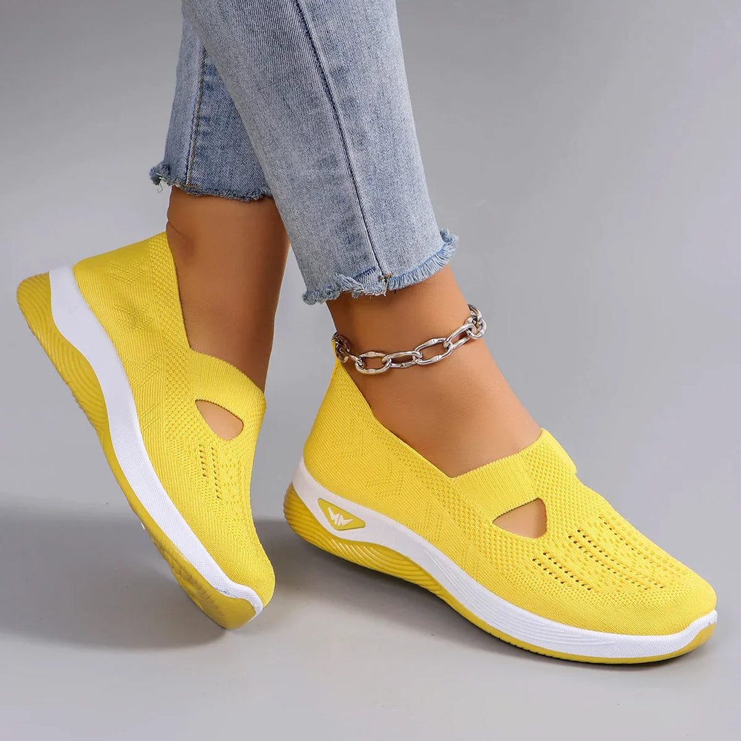 "Chaussures orthopédiques pour femmes, confortables, semelle amortissante, soutien optimal, design moderne multicolore."