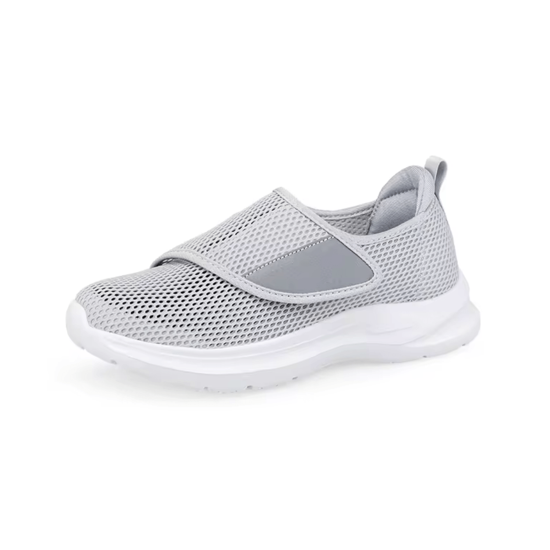 "Chaussures orthopédiques pour pieds larges, élégantes et confortables, en matériaux flexibles pour femmes avec pieds larges.