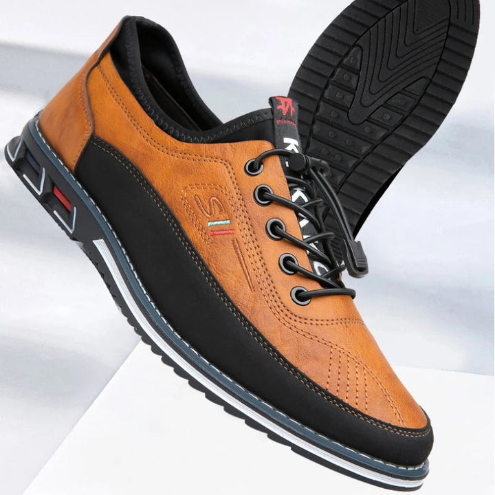 "Chaussures Oxford homme élégantes, cuir brun lisse, semelle épurée, idéales pour un style classique et confort optimal."