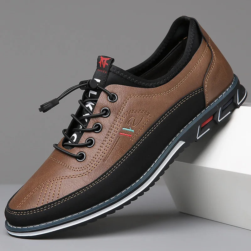"Chaussures Oxford homme élégantes, cuir brun lisse, semelle épurée, idéales pour un style classique et confort optimal."