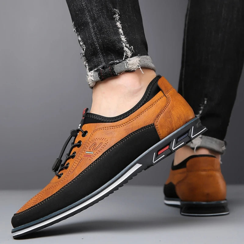 "Chaussures Oxford homme élégantes, cuir brun lisse, semelle épurée, idéales pour un style classique et confort optimal."