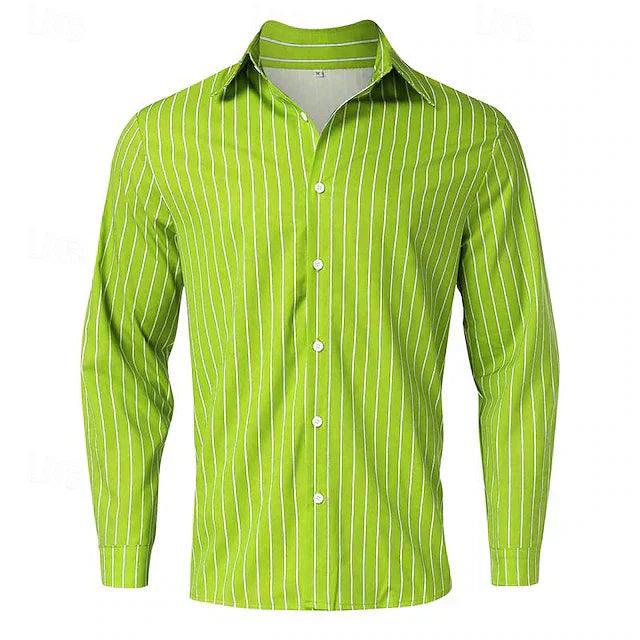 "Chemise en coton bleu clair pour homme, design intemporel, parfaite pour un style décontracté et élégant."