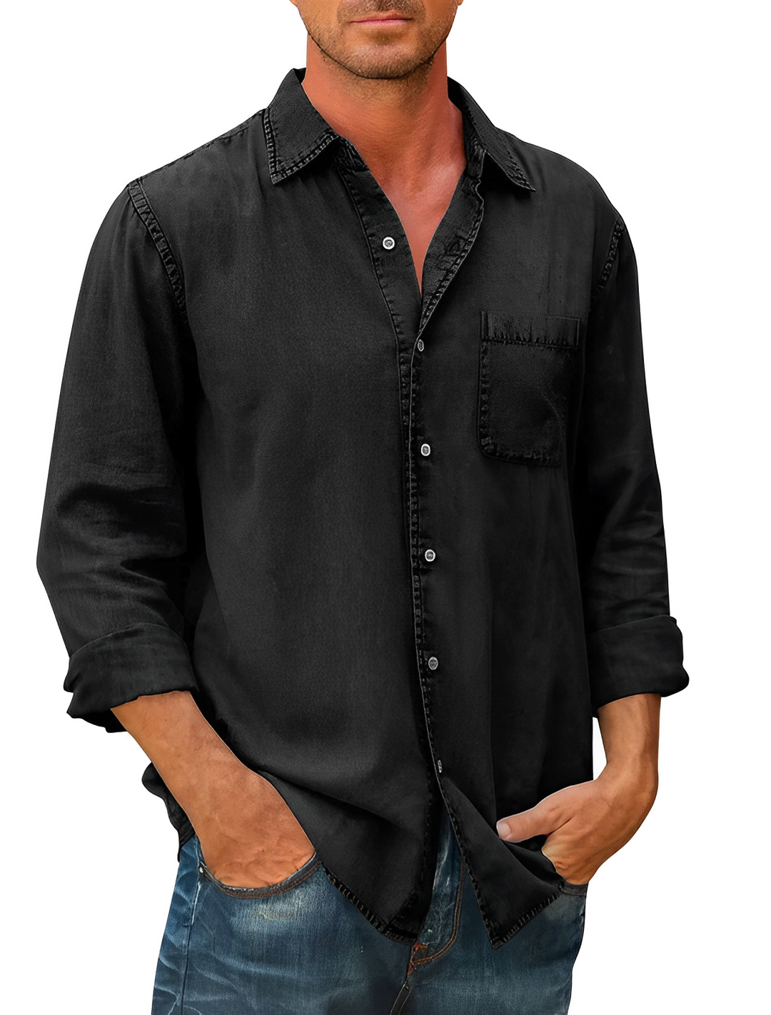 Chemise en denim homme élégante et polyvalente, manches longues, col pointu, poches avant, idéale pour tous styles.