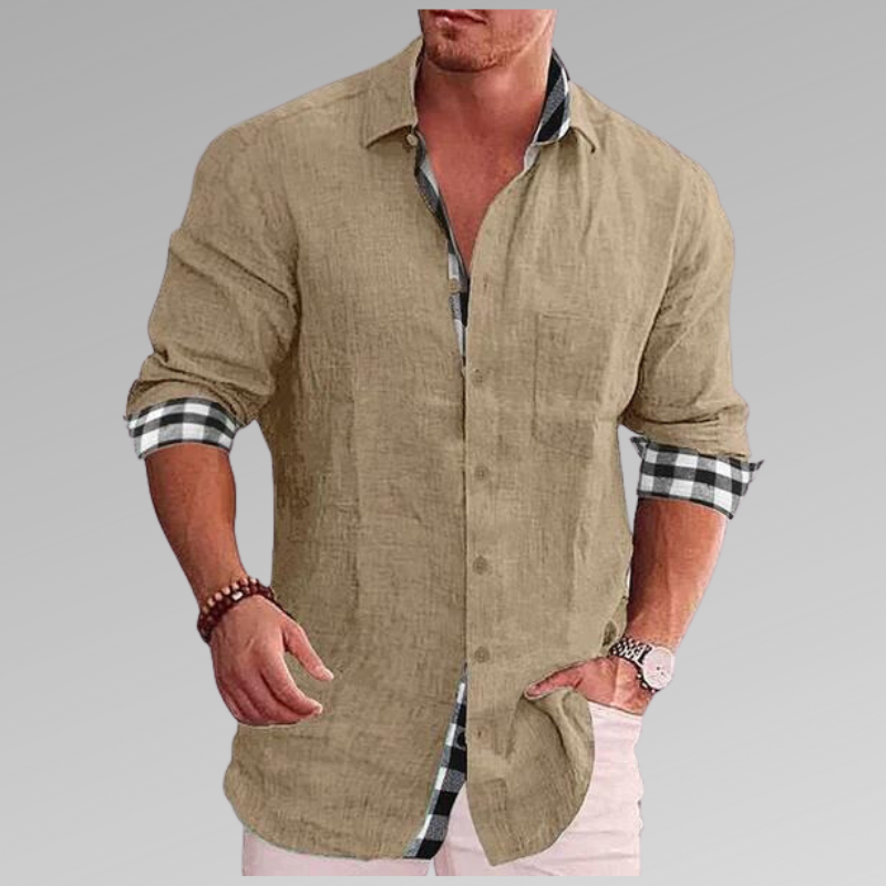 "Chemise en lin bleu clair pour homme, col et manchettes à carreaux, élégante et confortable pour l'été"