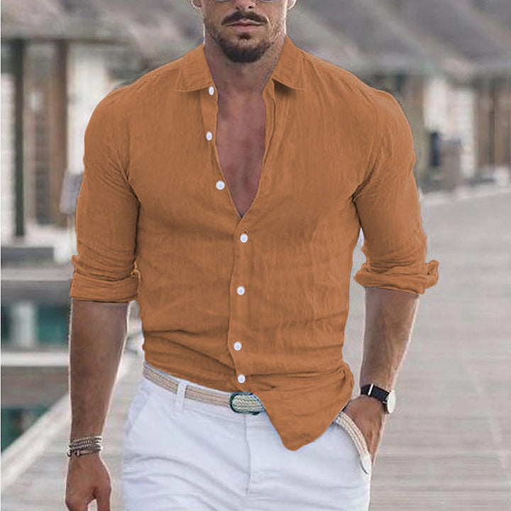 "Chemise en lin homme blanche respirante, manches longues, style décontracté pour élégance au quotidien."