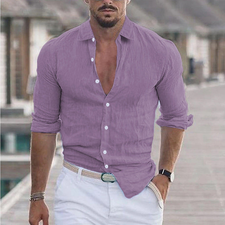 "Chemise en lin homme blanche respirante, manches longues, style décontracté pour élégance au quotidien."