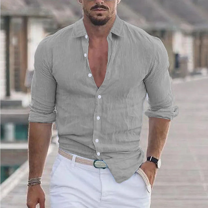 "Chemise en lin homme blanche respirante, manches longues, style décontracté pour élégance au quotidien."