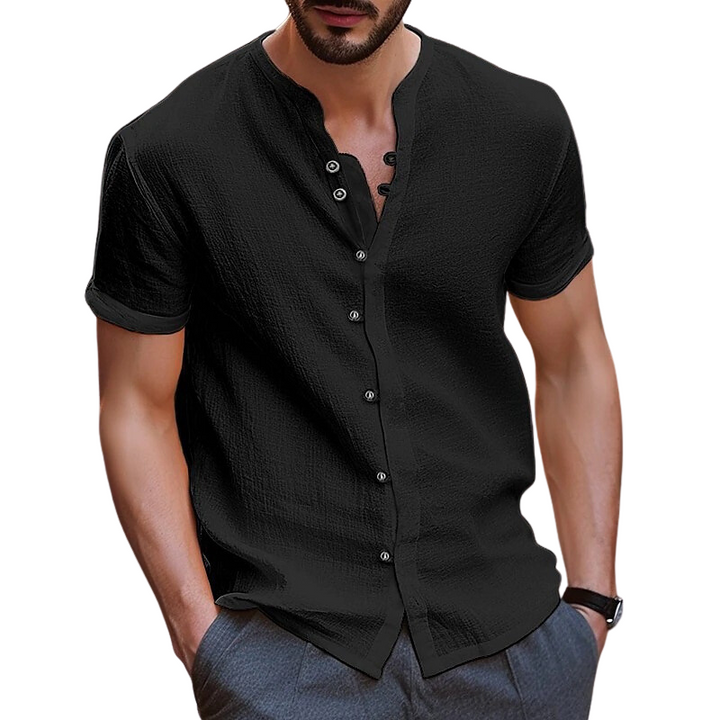 "Chemise en lin homme, coupe moderne, légère, couleur bleue, élégante pour l'été, confort respirant et style décontracté."