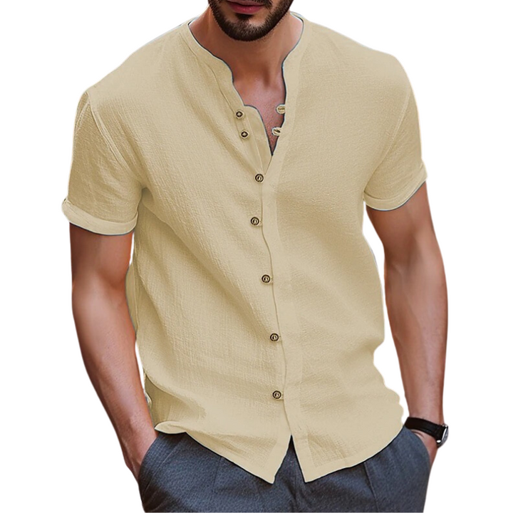 "Chemise en lin homme, coupe moderne, légère, couleur bleue, élégante pour l'été, confort respirant et style décontracté."
