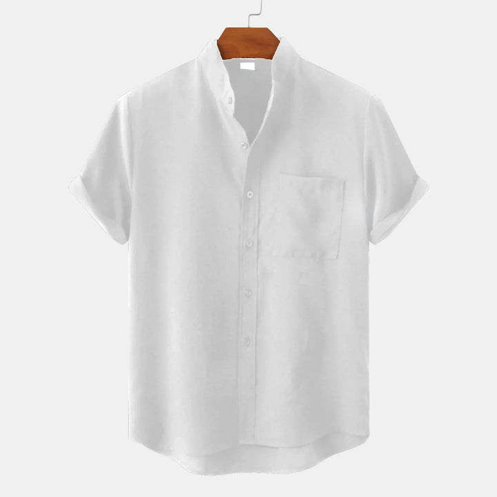 "Chemise en lin homme élégante et respirante, texture légère, manche longue, parfaite pour l'été, style moderne."