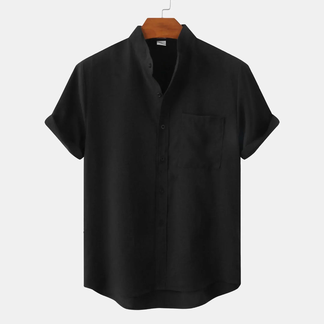 "Chemise en lin homme élégante et respirante, texture légère, manche longue, parfaite pour l'été, style moderne."