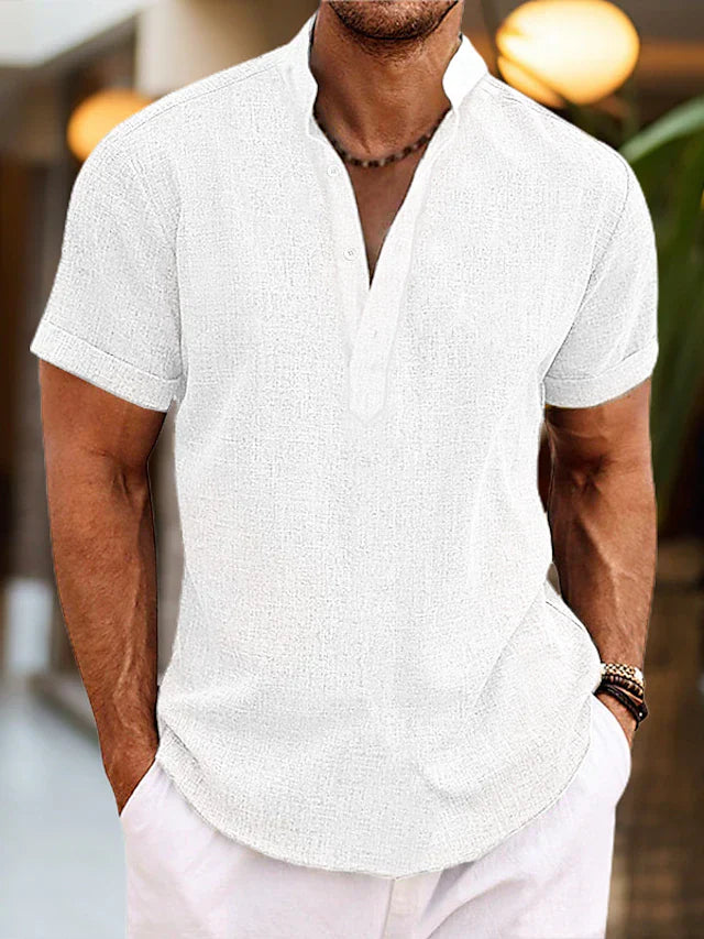 "Chemise en lin homme respirante col Henley, manches courtes, coloris variés, idéale pour été, style décontracté"