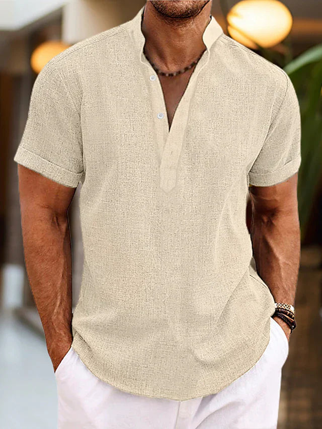 "Chemise en lin homme respirante col Henley, manches courtes, coloris variés, idéale pour été, style décontracté"