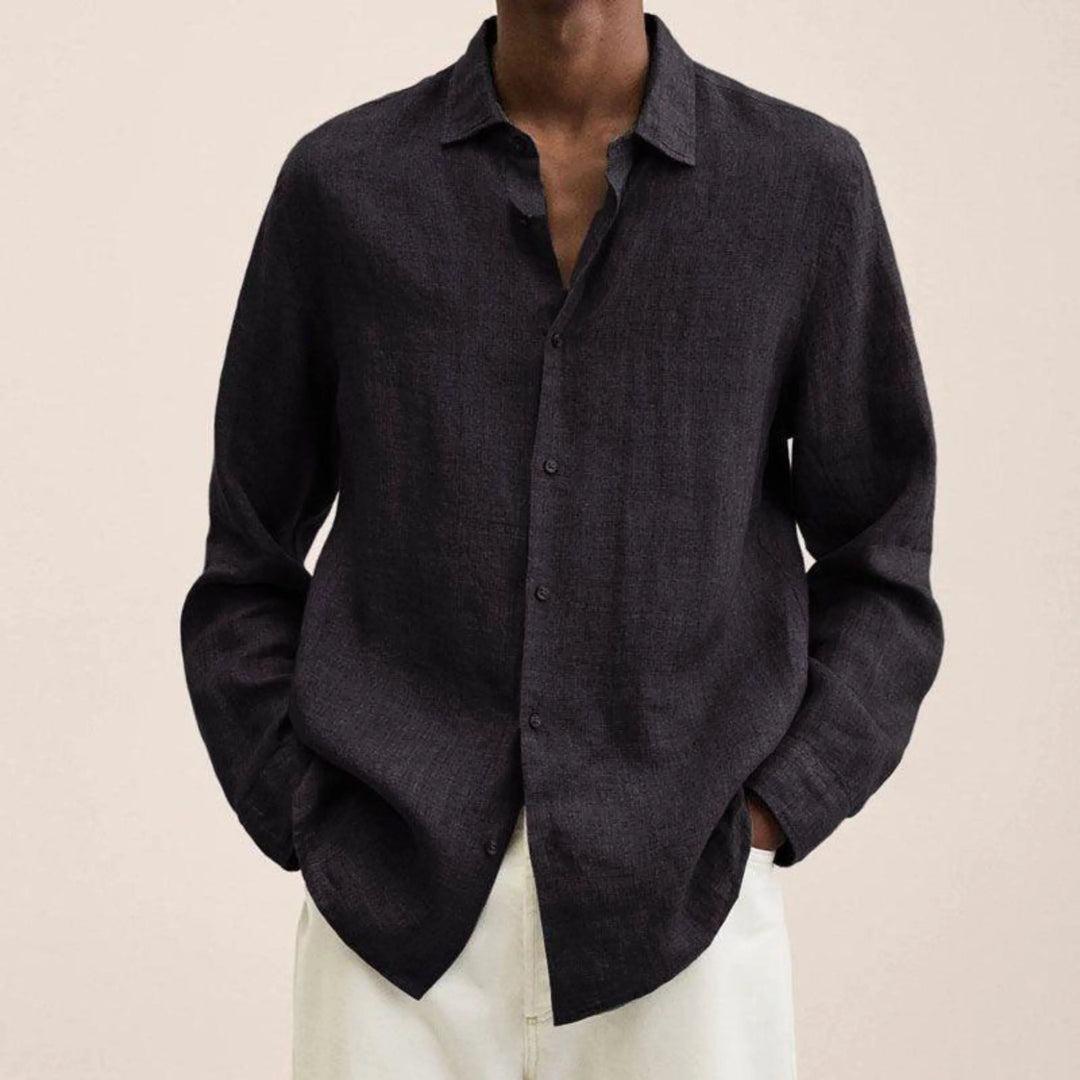 "Chemise en lin pour homme, élégante et respirante, col structuré, boutons intégrés, coupe classique, idéale pour tous styles