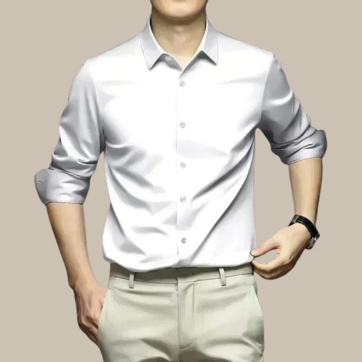 "Chemise en soie pour homme, élégante et confortable, disponible en plusieurs coloris, parfaite pour un look chic et raffiné.